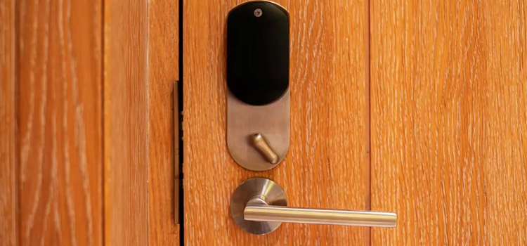 Automatic Locking Door Knob Bay Point